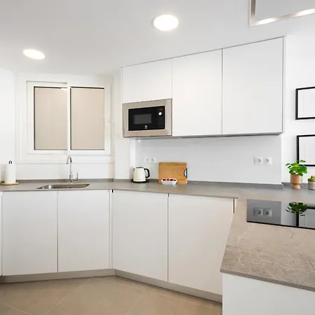 C36 Elegant 2 Bdr Amazing Views