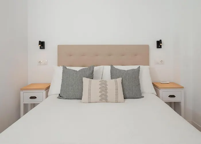 C36 Elegant 2 Bdr Amazing Views